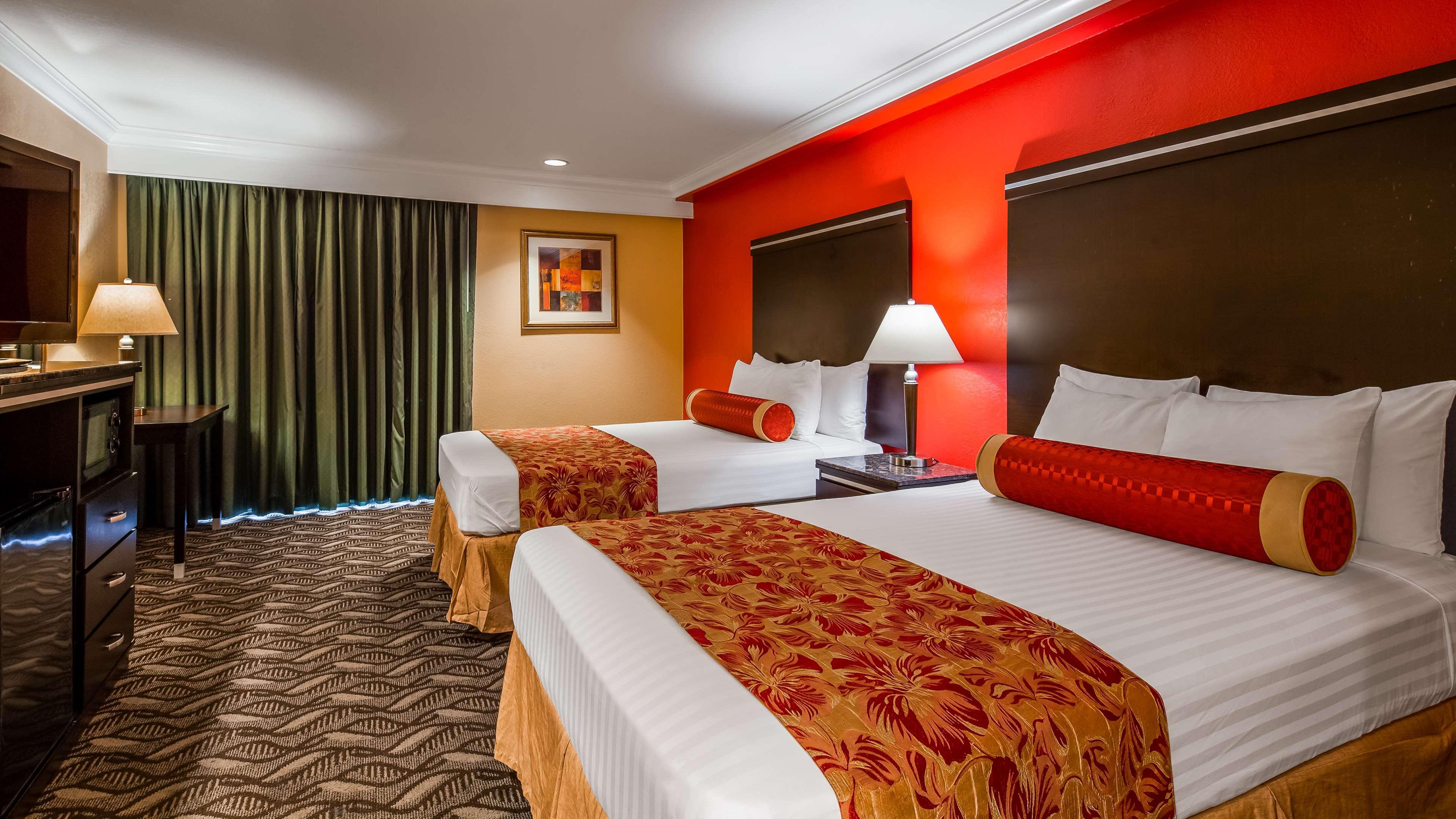 Best Western Moreno Hotel & Suites Морено-Валли Экстерьер фото