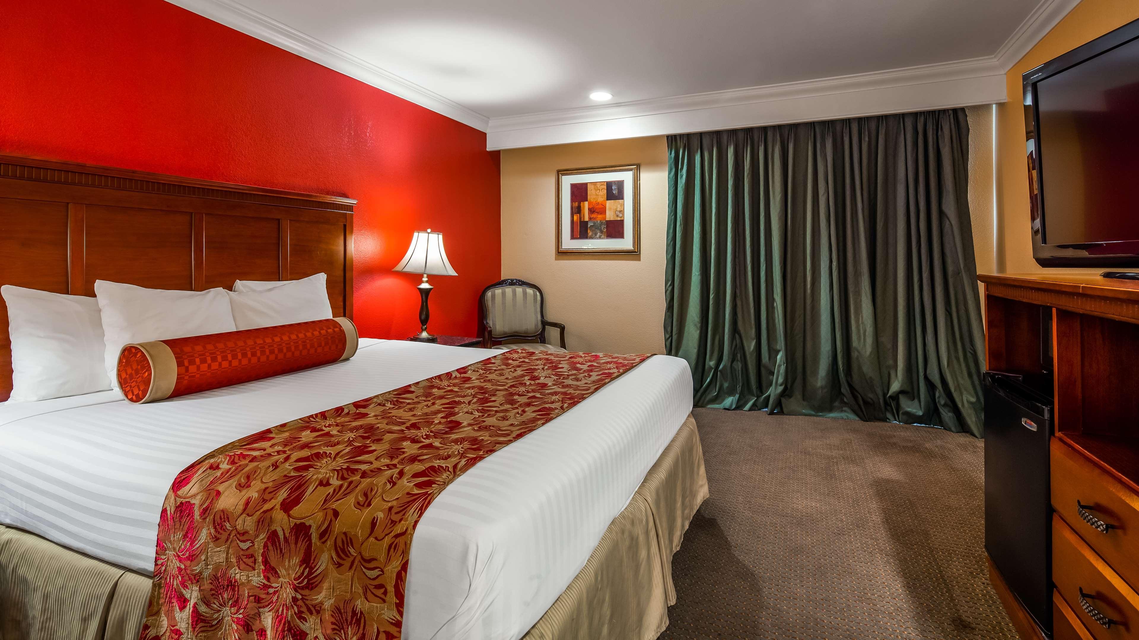 Best Western Moreno Hotel & Suites Морено-Валли Экстерьер фото