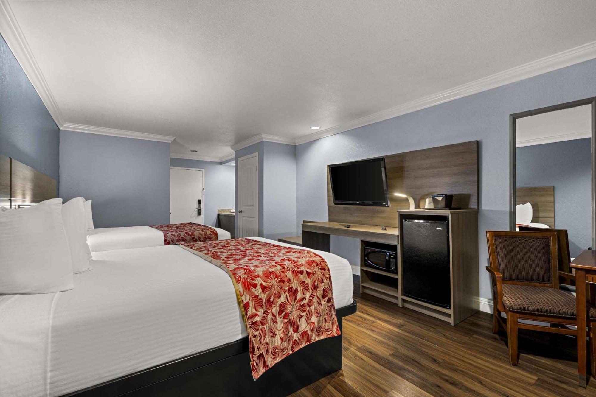 Best Western Moreno Hotel & Suites Морено-Валли Экстерьер фото